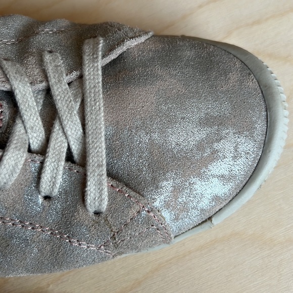 Beautiful, soft Leather sneakers- Softinos brand. Size 40 / US 9. - Picture 9 of 9